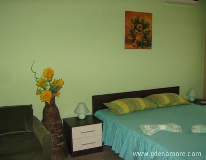 RELAX, private accommodation in city Albena, Bulgaria