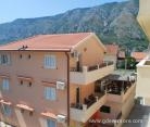 Apartmani Vasilije, alloggi privati a Dobrota, Montenegro