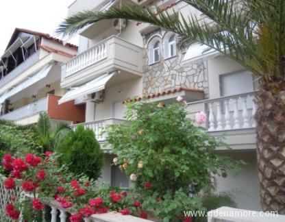 Vila Avramidis, частни квартири в града Halkidiki, Гърция