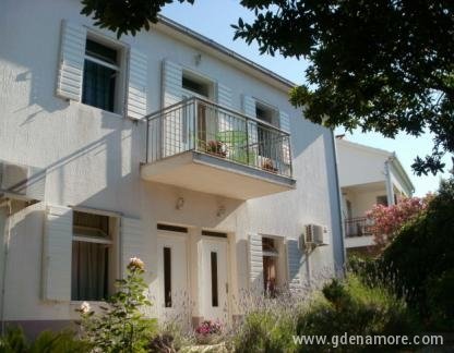 Apartments Grgin, private accommodation in city Ka&scaron;tel Novi, Croatia