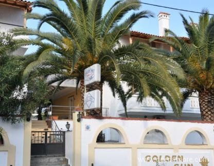HOTEL APP &rdquo;GOLDEN SUN&rdquo;, частни квартири в града Pefkohori, Гърция