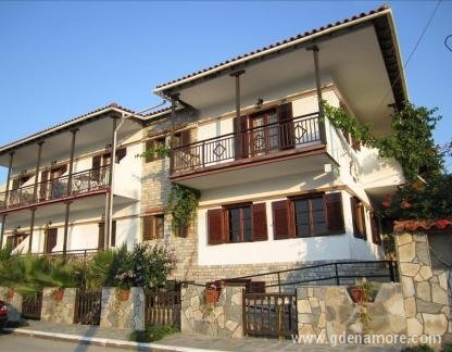 Sarti Bay Inn, частни квартири в града Halkidiki, Гърция