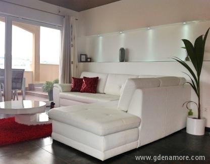 Modern apartment with sea view, private accommodation in city Okrug Gornji, Croatia