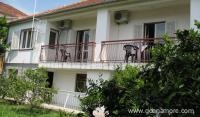Квартиры и комнаты ВЕГА, Частный сектор жилья Игало, Черногория