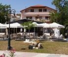 Vergina, private accommodation in city Nea Potidea, Greece
