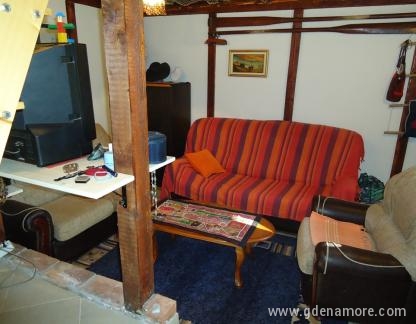 Kuca u Kumboru, private accommodation in city Kumbor, Montenegro