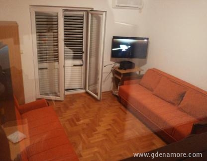 stan apartman 50 m2, privatni smeštaj u mestu Bečići, Crna Gora
