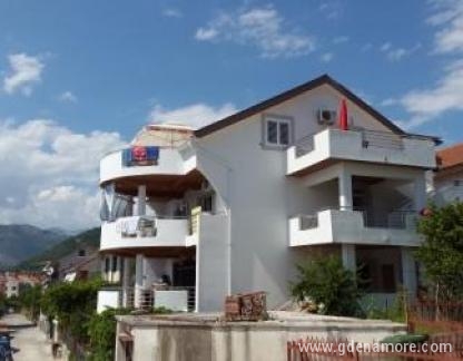 Apartmani Đurović, Privatunterkunft im Ort Tivat, Montenegro