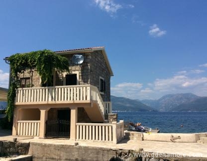Apartman Nada, private accommodation in city Kra&scaron;ići, Montenegro