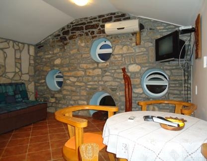 Ferienwohnungen Kilibarda, Privatunterkunft im Ort Herceg Novi, Montenegro