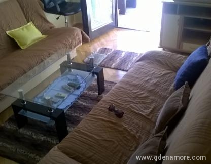stan u stambenoj zgradi, private accommodation in city Bar, Montenegro
