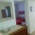 Apartmani Gabi, alojamiento privado en Tivat, Montenegro - hodnik veceg app