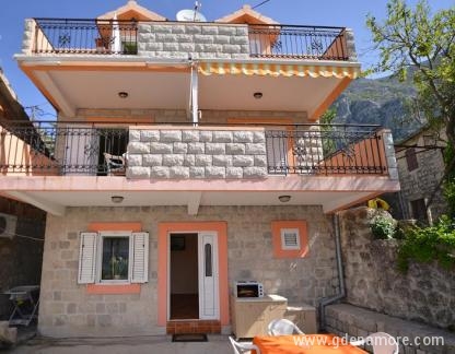 Apartmani na obali mora, Orahovac, private accommodation in city Kotor, Montenegro