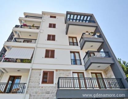 Apartment Lux &Scaron;oć, Privatunterkunft im Ort Budva, Montenegro