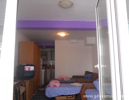 Apartmani P, частни квартири в града Rafailovići, Черна Гора