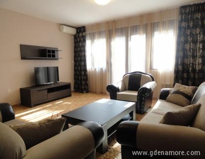 Kuća s dvije spavaće sobe u centru Budve, Budva 2016, частни квартири в града Budva, Черна Гора