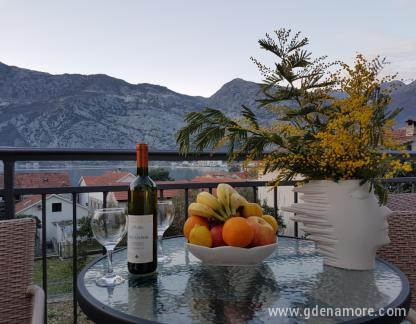 Апартамент Море - Рисан, частни квартири в града Risan, Черна Гора - Pogled sa terase