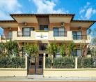 Lemon Garden Villa, private accommodation in city Pefkohori, Greece