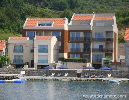 Jelena vile&amp;apartmani, частни квартири в града Tivat, Черна Гора
