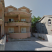 Apartman u Tivtu, logement privé à Tivat, Mont&eacute;n&eacute;gro - parking