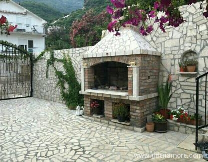 Nicolina, alloggi privati a Bao&scaron;ići, Montenegro