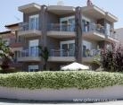 Eleni 4 Seasons Apartments, Privatunterkunft im Ort Hanioti, Griechenland