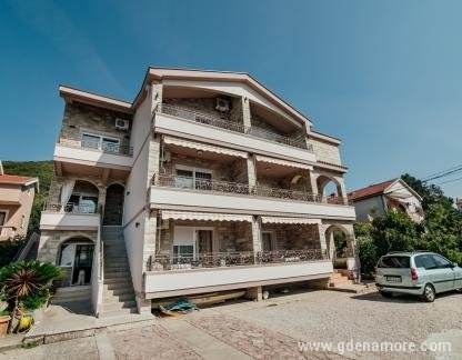 Appartamenti Sijerkovic, alloggi privati a Kumbor, Montenegro - 1S0A0600