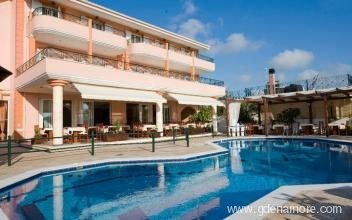Hotel Filoxenia, alojamiento privado en Ammoudia, Grecia
