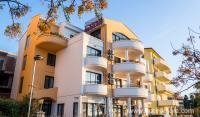 DeLux leiligheter, privat innkvartering i sted Dobre Vode, Montenegro