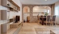 APARTMENTS HANAKA, private accommodation in city Pržno, Montenegro