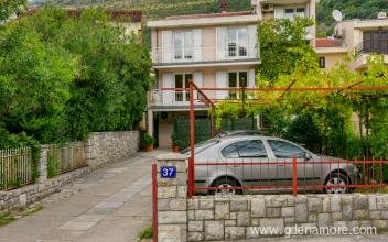 Rom og leiligheter Davidovic, privat innkvartering i sted Petrovac, Montenegro