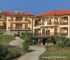Хотел Аторама, частни квартири в града Ouranopolis, Гърция
