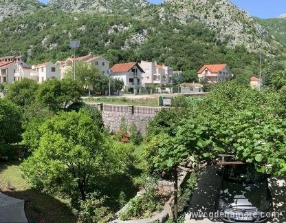 Ferienwohnungen Bakocevic, Privatunterkunft im Ort Risan, Montenegro - 7CA5EF45-4DE2-42F7-96A4-D5B27C94C071