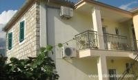 Apartman Mirjana, privatni smeštaj u mestu Zelenika, Crna Gora