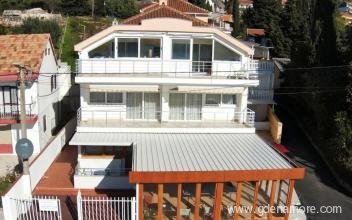  Appartamenti Mondo Kumbor, alloggi privati a Kumbor, Montenegro