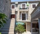 Studio apartments Jela, 5 min from the beach, private accommodation in city Bečići, Montenegro