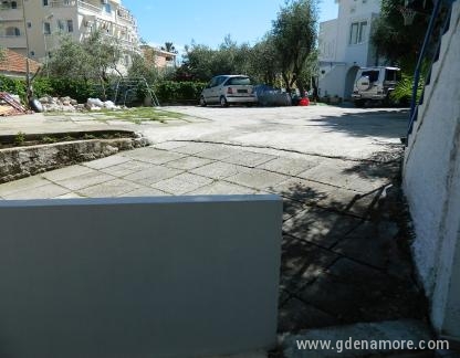 Stanišić, Apartman 1, privatni smeštaj u mestu Rafailovići, Crna Gora
