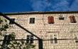 Stara kuca u Apartmani Mrdjenovic M&amp;M2, privatni smeštaj u mestu Dobrota, Crna Gora