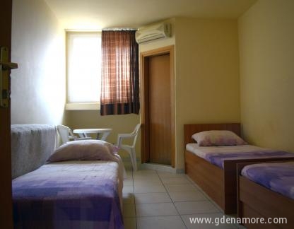 Pansion Despotović, , ενοικιαζόμενα δωμάτια στο μέρος Šušanj, Montenegro