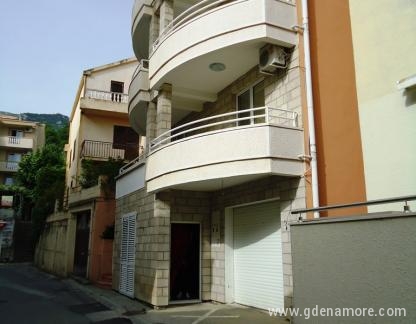 Appartements "Tri Ribara", , Privatunterkunft im Ort Rafailovići, Montenegro