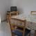 Apartmani Jerica, Apartmani Jerica 2, privatni smeštaj u mestu Bol, Hrvatska - stol i stolice u kuhinji