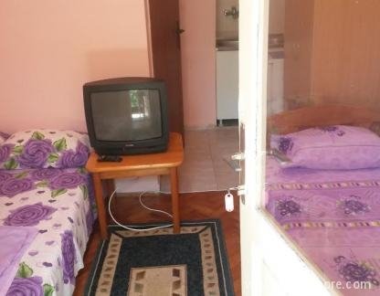 Igalo Sobe-Garsonjere,centar grada, garsonjera, private accommodation in city Igalo, Montenegro