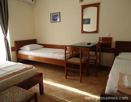 Appartements Maslina-Savina, , logement privé à Herceg Novi, Monténégro