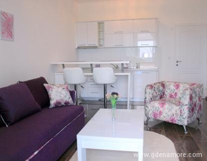 Apartmani "LIMUNADA", , private accommodation in city Utjeha, Montenegro - Studio