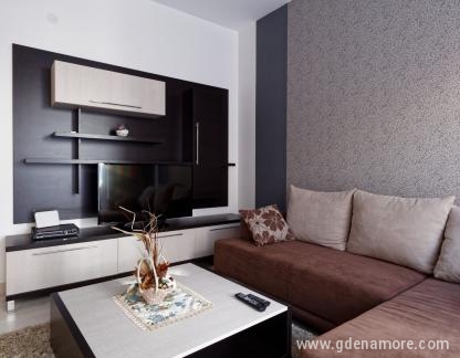 Jelena vile&apartmani, Apartman sa jednom spavaćom sobom, privatni smeštaj u mestu Tivat, Crna Gora