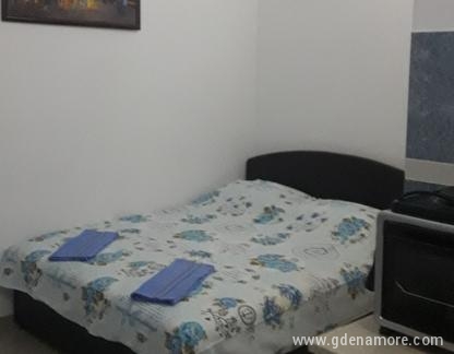 Apartman Snezana, , ενοικιαζόμενα δωμάτια στο μέρος Šušanj, Montenegro