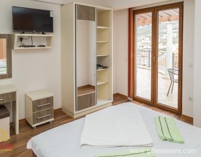 Lotus Apartments, , ενοικιαζόμενα δωμάτια στο μέρος Dobre Vode, Montenegro - 1