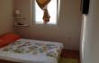 Apartman sa dve spavace sobe u Apartmani Nena TIVAT, privatni smeštaj u mestu Tivat, Crna Gora
