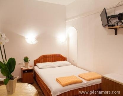 Apartmani Mira, , private accommodation in city Bečići, Montenegro - 81860138