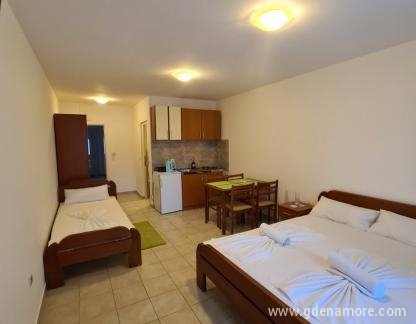Ceca Apartmani, , logement privé à Djenović, Monténégro - viber_image_2022-05-18_19-29-19-860